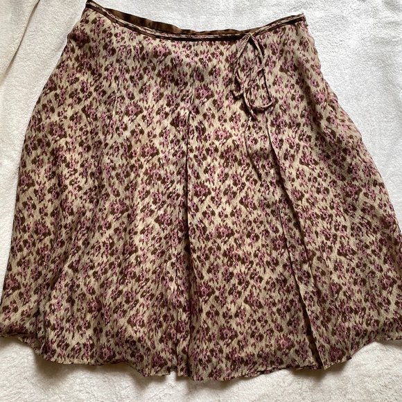 Ann Taylor Pleated Flower Skirt - Picture 1 of 5